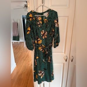 Never worn Donna Morgan Floral dress size 14